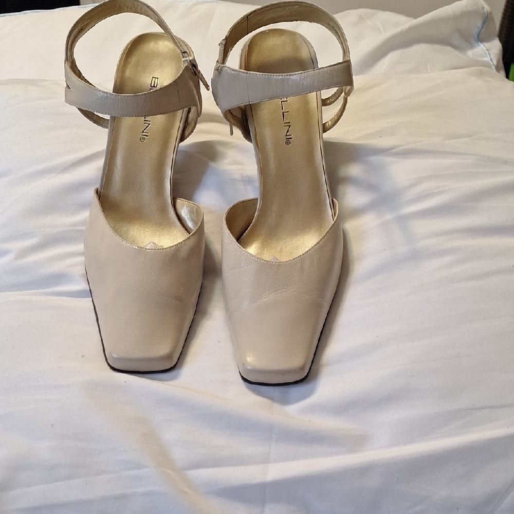 Bellini Women's Cream Heels